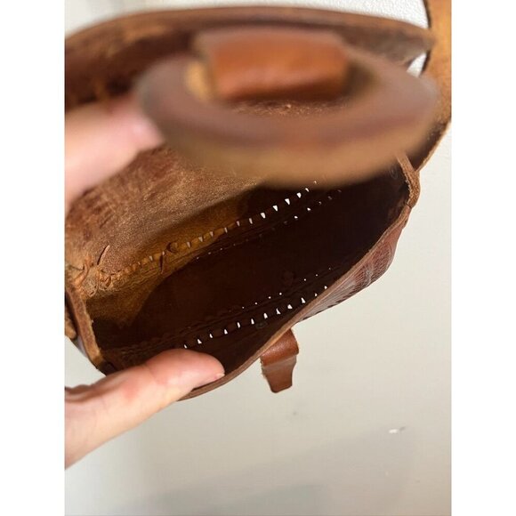 Vintage Hand Tooled Leather Brown S Boho Western Floral Crescent Medallion 70s - Picture 7 of 13